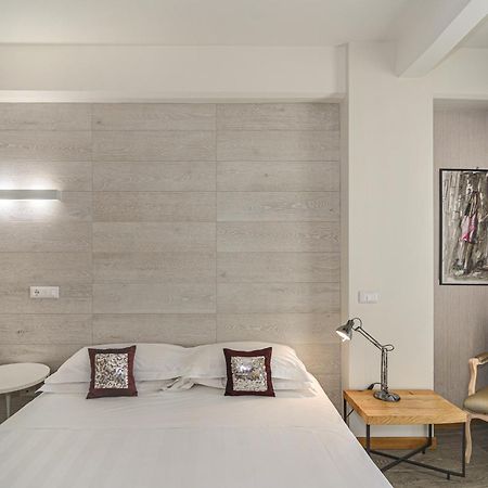 Hotel Joseph 马里纳-迪-皮特拉桑塔 外观 照片