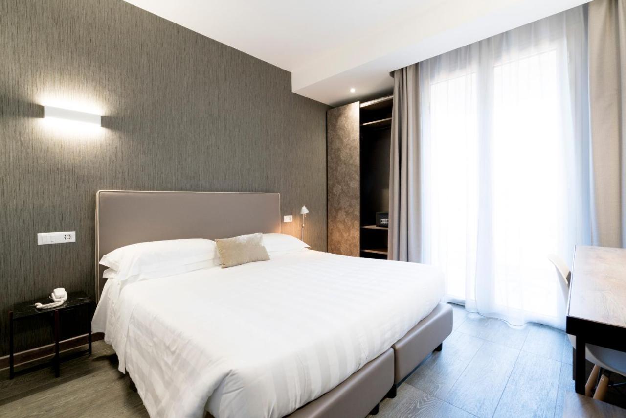 Hotel Joseph 马里纳-迪-皮特拉桑塔 外观 照片