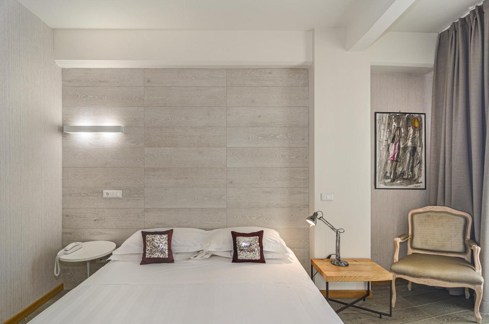 Hotel Joseph 马里纳-迪-皮特拉桑塔 外观 照片